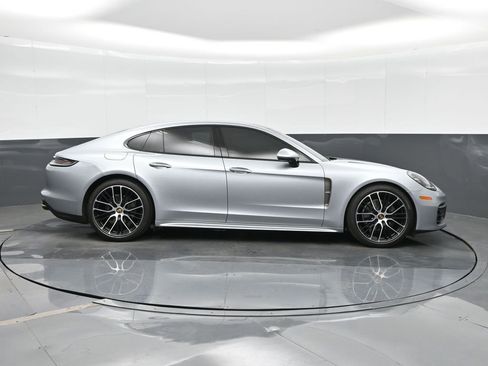 Certified 2023 Porsche Panamera 4 Platinum Edition image 10