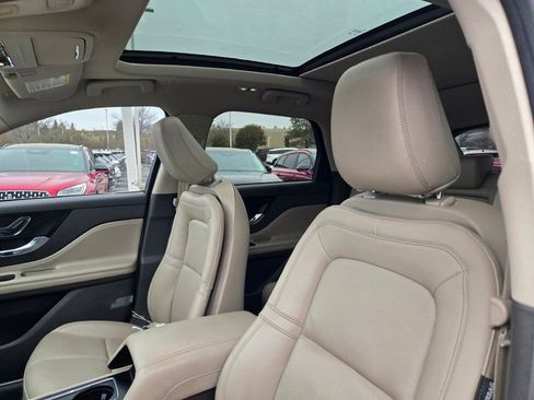 Certified 2023 Lincoln Corsair Standard w/ Equipment Group 101A image 24