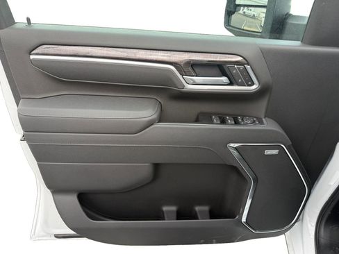 New 2026 Chevrolet Silverado 2500 LTZ w/ Z71 Chrome Sport Edition AWD/4WD image 9
