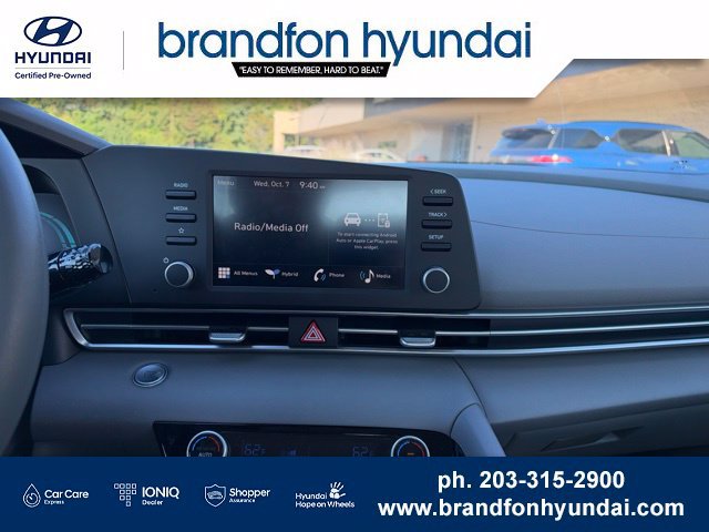 Used 2026 Hyundai Elantra Hybrid FWD image 19
