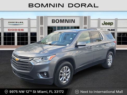 Used 2018 Chevrolet Traverse LT image 1