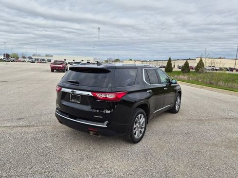 Used 2021 Chevrolet Traverse Premier FWD image 5