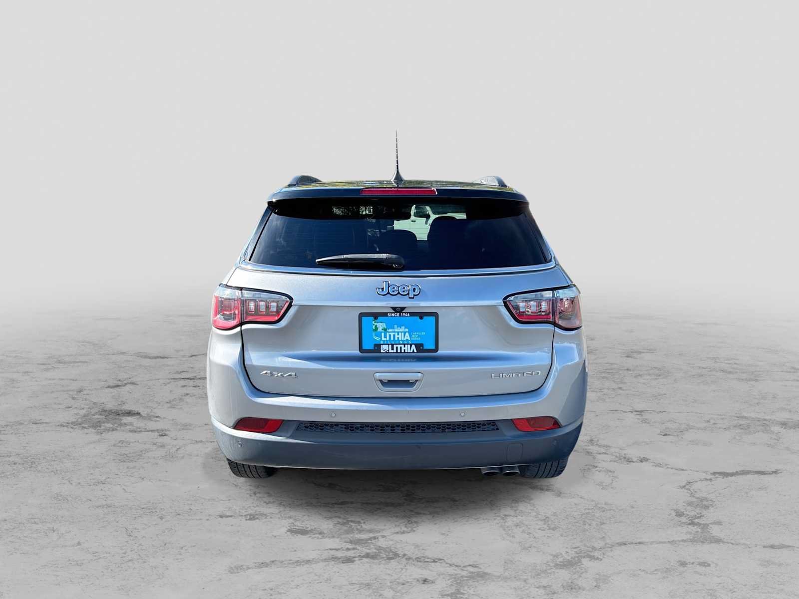 Used 2018 Jeep Compass Limited w/ Navigation Group AWD/4WD image 7