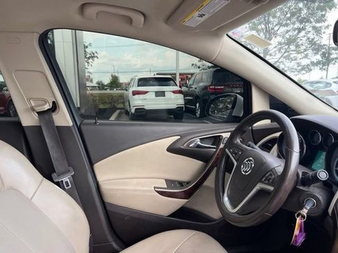Used 2013 Buick Verano FWD image 32