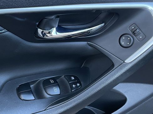 Used 2016 Nissan Altima 2.5 SL w/ 2.5 Technology w/LED Package image 11