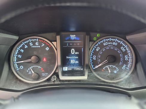 Used 2022 Toyota Tacoma TRD Off-Road w/ Technology Package image 31