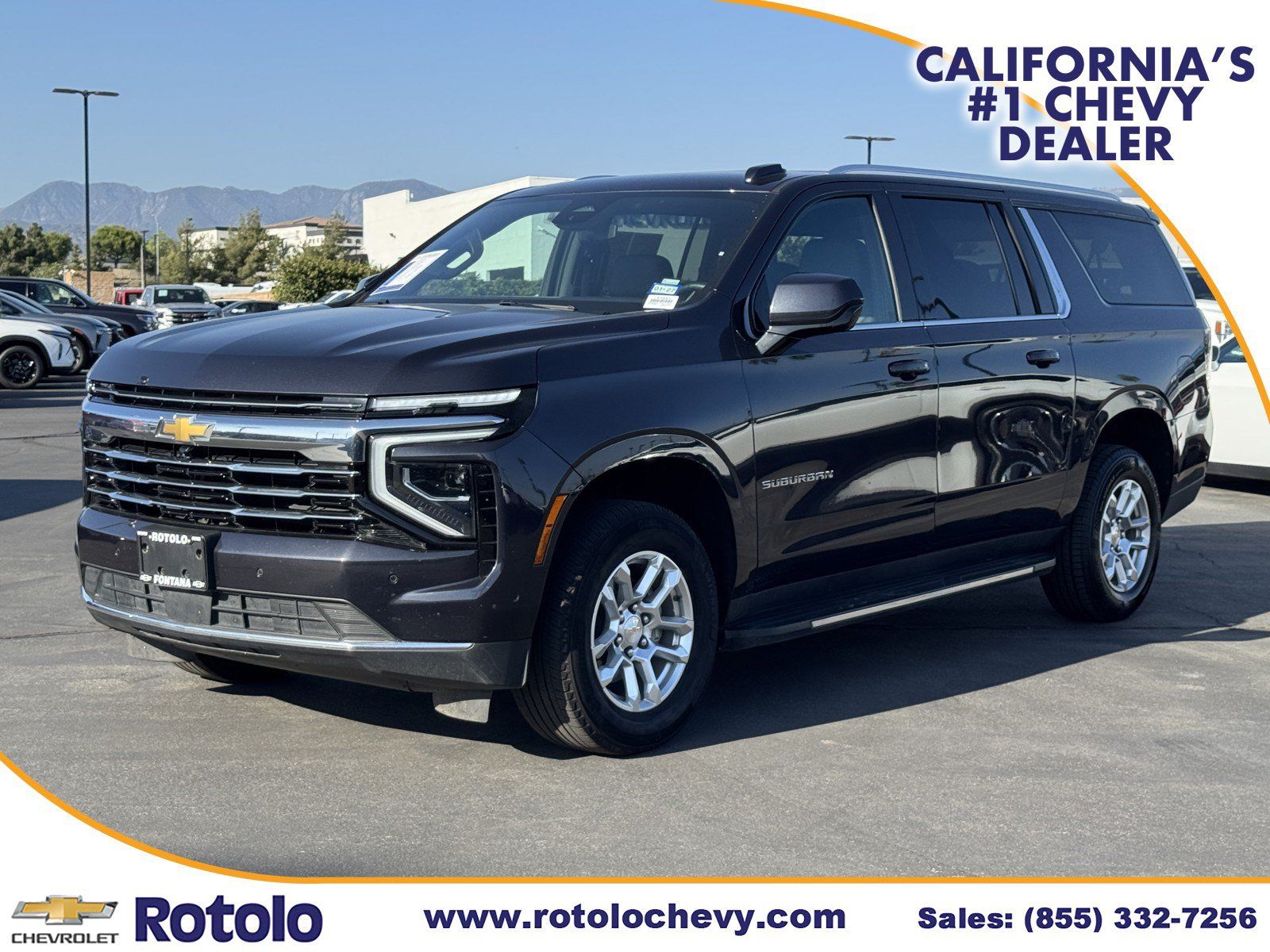 Used 2025 Chevrolet Suburban LT RWD image 3