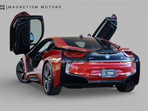 Used 2017 BMW i8 image 16