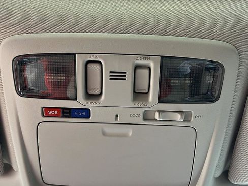 Used 2018 Subaru Outback 2.5i Limited image 32