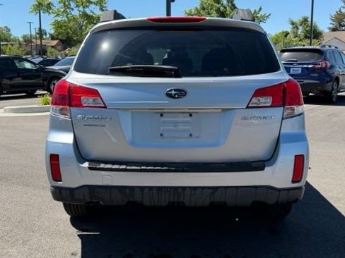 Used 2013 Subaru Outback 2.5i Premium w/ Popular Pkg 1B AWD/4WD image 4