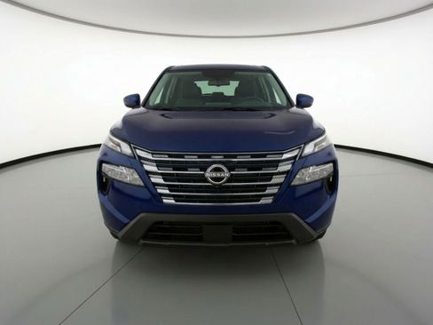 Used 2025 Nissan Rogue SV FWD image 2