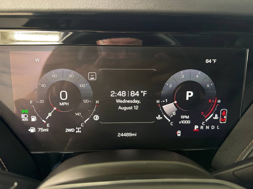 Used 2025 GMC Yukon AT4 w/ AT4 Premium Plus Package AWD/4WD image 25