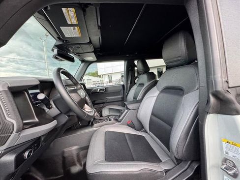 Used 2023 Ford Bronco Big Bend w/ Sasquatch Package AWD/4WD image 14
