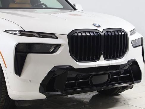 Used 2023 BMW X7 xDrive40i w/ M Sport Package image 47