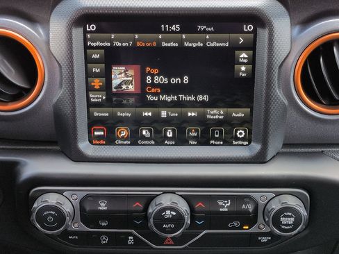 Used 2022 Jeep Gladiator Mojave w/ Trailer Tow Package AWD/4WD image 18