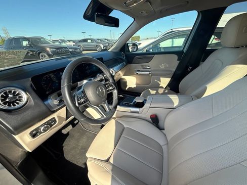 Used 2022 Mercedes-Benz GLB 250 image 8