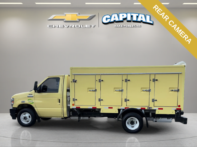 Used 2022 Ford E-450 and Econoline 450 Super Duty RWD image 5