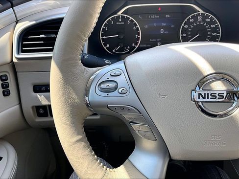 Used 2018 Nissan Murano Platinum w/ Cargo Package FWD image 11