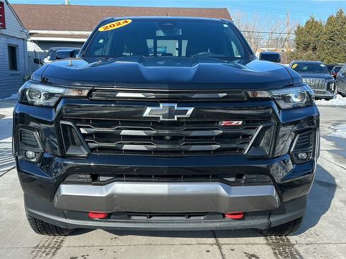 Used 2024 Chevrolet Colorado Z71 w/ Z71 Convenience Package 2 image 2