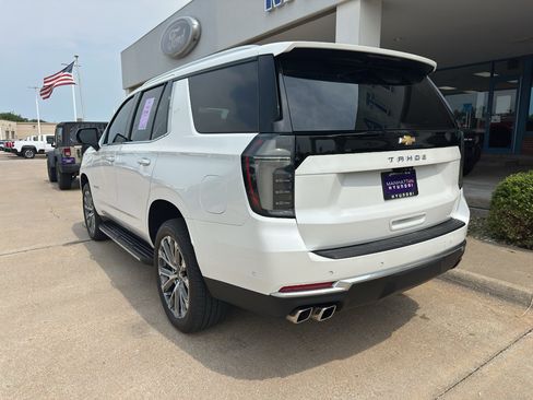 Used 2025 Chevrolet Tahoe High Country w/ Sun And Tow Package AWD/4WD image 12