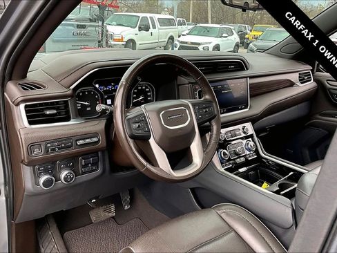 Used 2021 GMC Yukon Denali w/ Denali Premium Package image 16