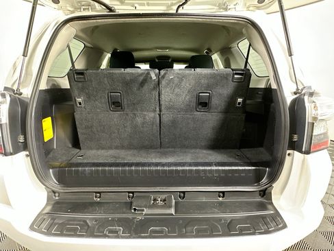 Used 2021 Toyota 4Runner SR5 image 27