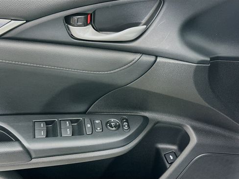 Used 2016 Honda Civic Touring image 15