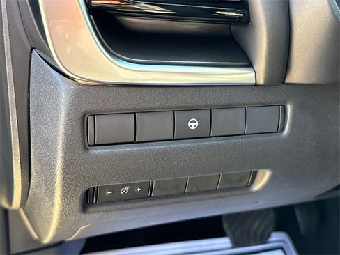 Used 2023 Nissan Rogue SV image 21