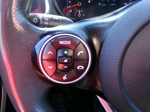 Used 2021 Kia Soul LX FWD image 14