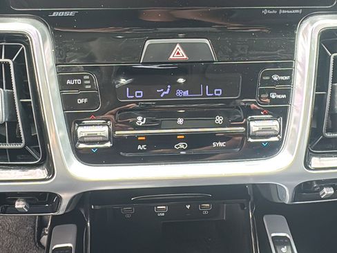 Used 2022 Kia Sorento SX Prestige image 21