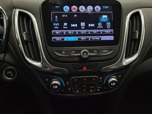 Used 2018 Chevrolet Equinox Premier FWD image 25