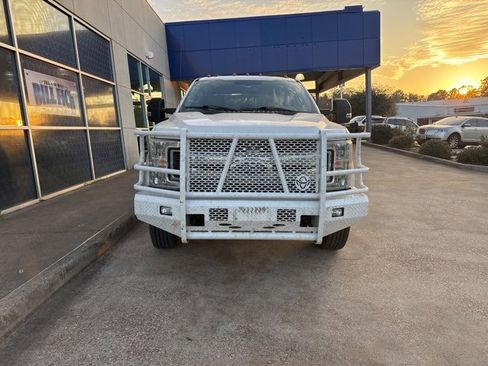 Used 2017 Ford F350 XLT w/ XLT Value Package image 3