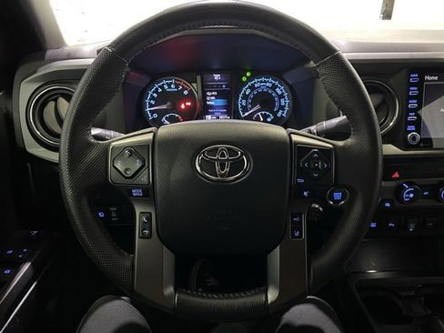 Certified 2020 Toyota Tacoma TRD Off-Road image 17