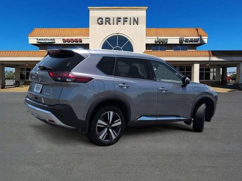 Used 2023 Nissan Rogue Platinum w/ Platinum Premium Package FWD image 4