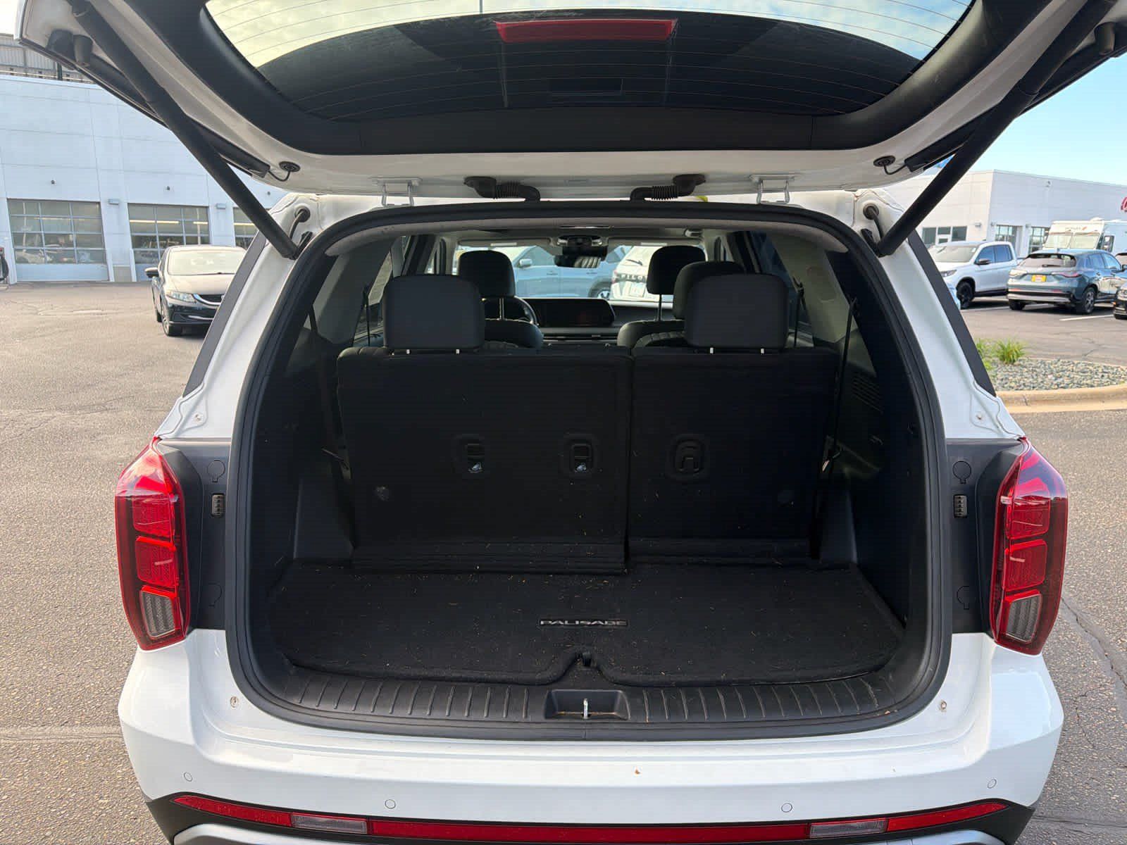 Used 2024 Hyundai Palisade Limited AWD/4WD image 13