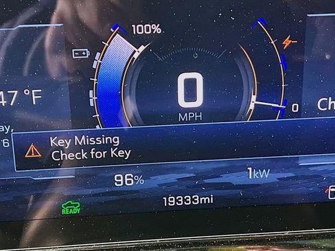 Certified 2025 Chevrolet Silverado EV RST AWD/4WD image 10