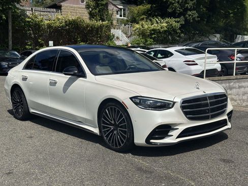 Used 2022 Mercedes-Benz S 500 4MATIC image 1