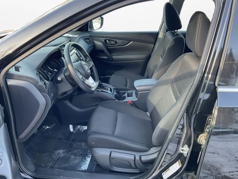 Used 2020 Nissan Rogue S image 9