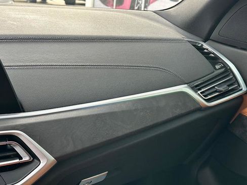 Certified 2022 BMW X5 xDrive45e image 29