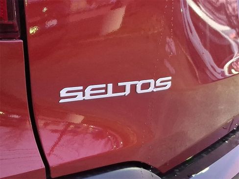New 2026 Kia Seltos S image 12