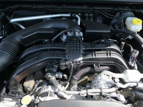 Certified 2025 Subaru Crosstrek 2.5i Premium AWD/4WD image 28
