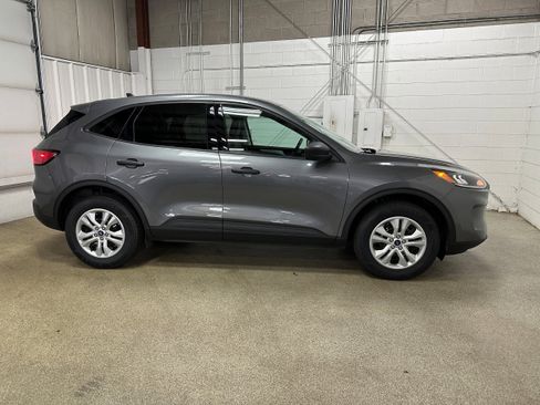 Certified 2022 Ford Escape S image 5