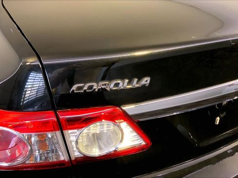 Used 2012 Toyota Corolla LE FWD image 9