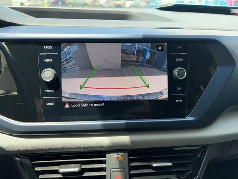 Certified 2023 Volkswagen Taos SE w/ Black Wheel Package FWD image 21