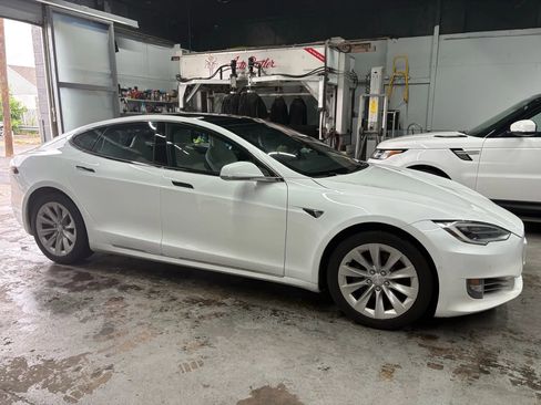 Used 2018 Tesla Model S 100D image 4