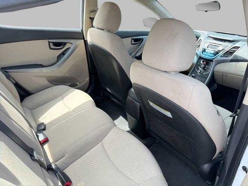 Used 2016 Hyundai Elantra SE image 15