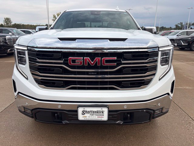 Used 2024 GMC Sierra 1500 SLT w/ SLT Premium Plus Package AWD/4WD image 12