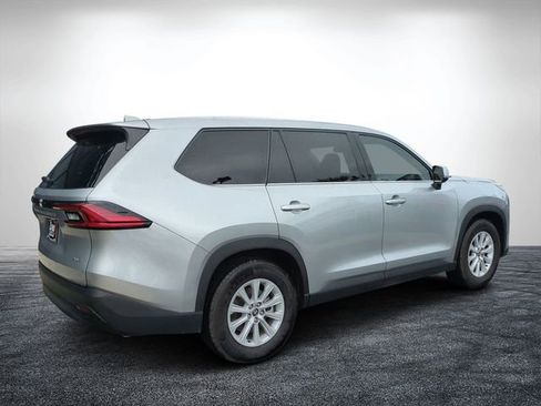 Used 2025 Toyota Grand Highlander FWD image 3