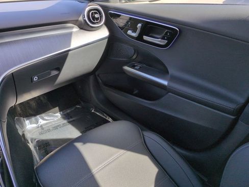 Used 2025 Mercedes-Benz C 300 Sedan image 16