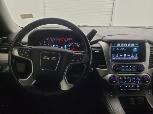 Used 2019 GMC Yukon XL SLT w/ Open Road Package AWD/4WD image 22